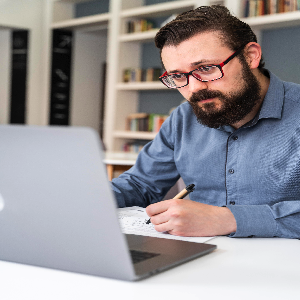 beneficios de estudiar online , escuela de seguridad privada, plataforma disponible las 24 horas del día